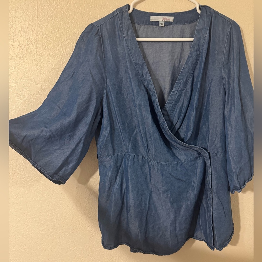 Vintage Women's Blue Wrap Chambray Top